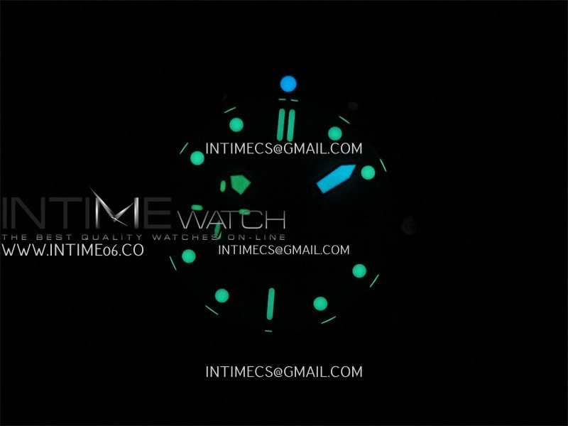 PAM1696 44mm Submersible VSF 1:1 Best Edition White Dial On Blue Rubber Strap P.900 Super Clone